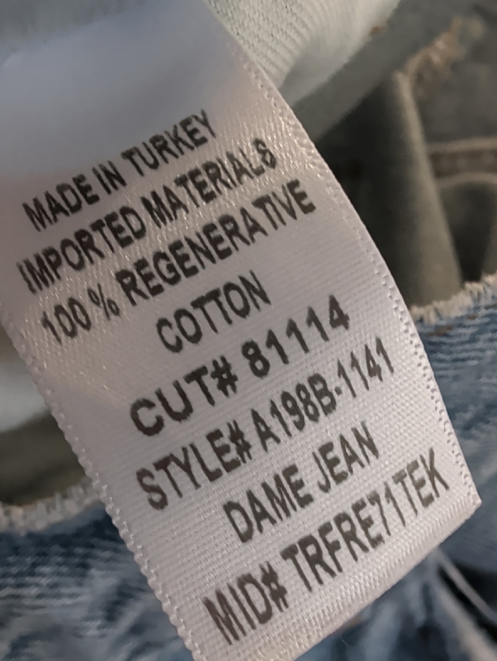 AGOLDE Dame High-Rise Wide-Leg Jeans in Light Blue - Picture 15 of 15